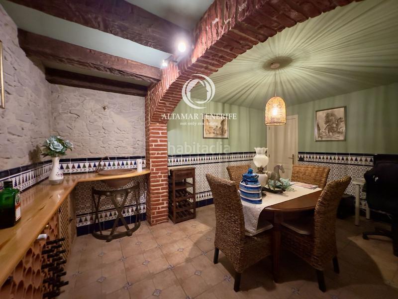 Foto 194e6638-ee15-4d1a-8e1b-423515c39683. Casa a schiera con parcheggio piscina in Casco Urbano Adeje