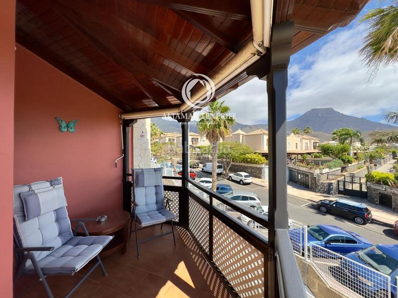 Foto 298b08f4-755d-4b23-bdbe-62bb4a0d6277. Casa a schiera con parcheggio piscina in Casco Urbano Adeje