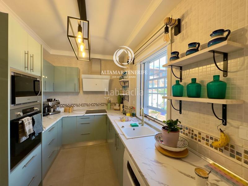 Foto 4401d1e3-28c4-4f72-9e92-f4033c858802. Casa a schiera con parcheggio piscina in Casco Urbano Adeje