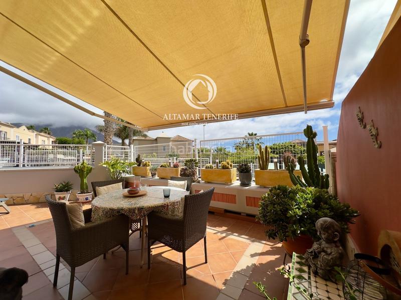 Foto 9af304a6-2fca-48cb-b664-2d066f6e7b04. Casa a schiera con parcheggio piscina in Casco Urbano Adeje