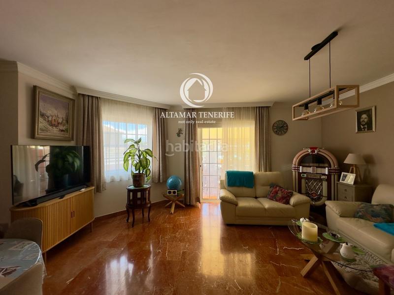 Foto fc30989e-0ea9-488f-aa39-e1ff447a8a81. Casa a schiera con parcheggio piscina in Casco Urbano Adeje