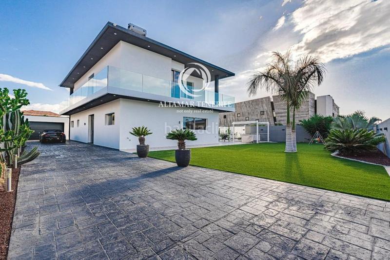 Foto b72a899e-1583-423b-afb3-ae7f1ab6391b. Casa con parcheggio piscina in Callao Salvaje - Playa Paraíso Adeje