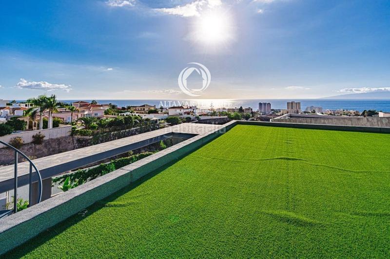 Foto bf9c18be-4eda-4c66-99d5-d20ec36a1beb. Casa con parcheggio piscina in Callao Salvaje - Playa Paraíso Adeje
