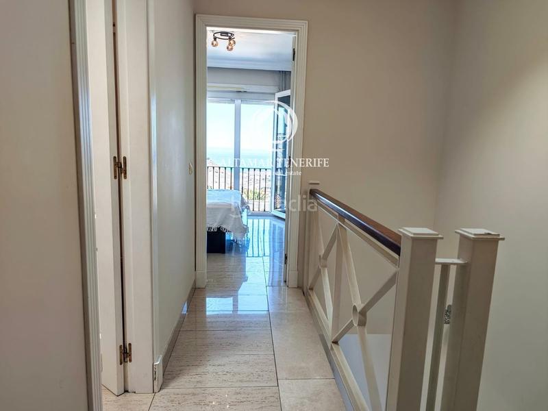 Foto 5ba01833-a5c3-4875-b3eb-dbec6d57dc29. Casa adossada amb aparcament a Chayofa Arona