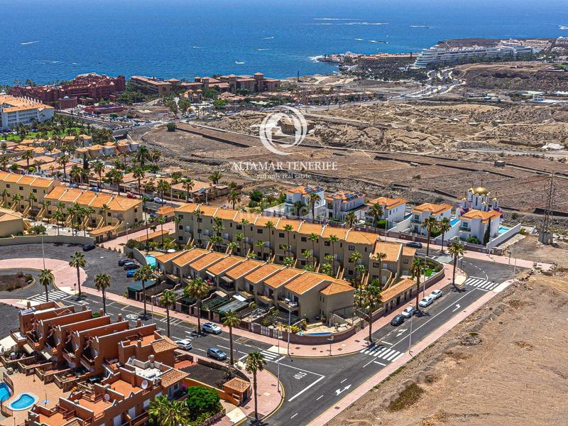 Foto 99f76199-1f77-41f6-bf08-2e73d7127baf. Appartement avec parking piscine dans Playa del Duque Adeje