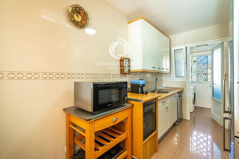 Foto f180d9e5-73e7-495e-add3-813cca52f0e7. Appartement avec parking piscine dans Playa del Duque Adeje