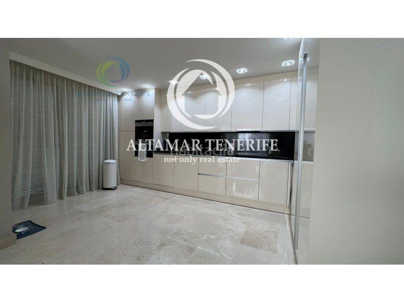 Foto 83c4de96-90d3-49e2-b711-0b49665f17a2. Apartament amb aparcament a La Caleta Adeje