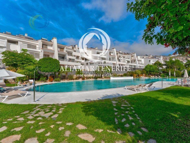 Foto b9a8468a-d694-4ae7-b759-c9f3a5957716. Apartament amb aparcament a La Caleta Adeje