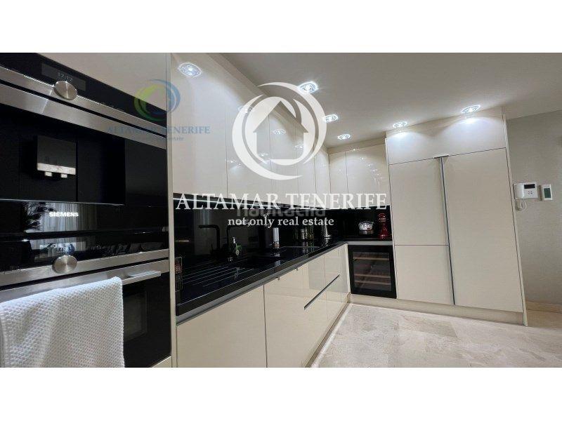 Foto f4b979bf-15ca-422f-b39e-05215a3db7ce. Apartament amb aparcament a La Caleta Adeje
