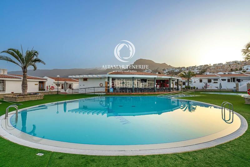 Foto 309ea9dd-61cf-4cd1-9f37-5d643434cb30. Apartament amb piscina a San Eugenio Alto Adeje
