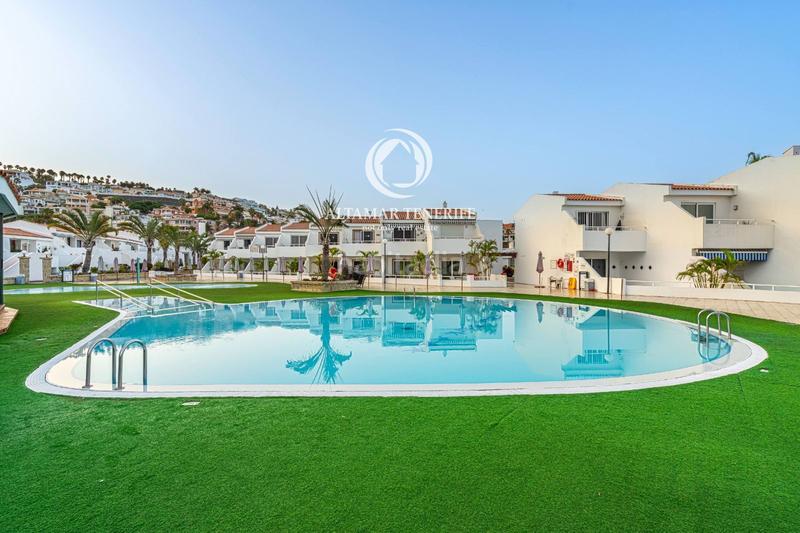 Foto 48616184-b7b5-4a48-92c4-b809a7edab1b. Apartament amb piscina a San Eugenio Alto Adeje