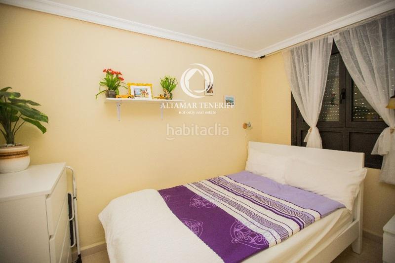 Foto 8fb26f46-6d9a-4455-b0d2-d10652e10847. Reihenhaus mit parking pool in La Caleta Adeje