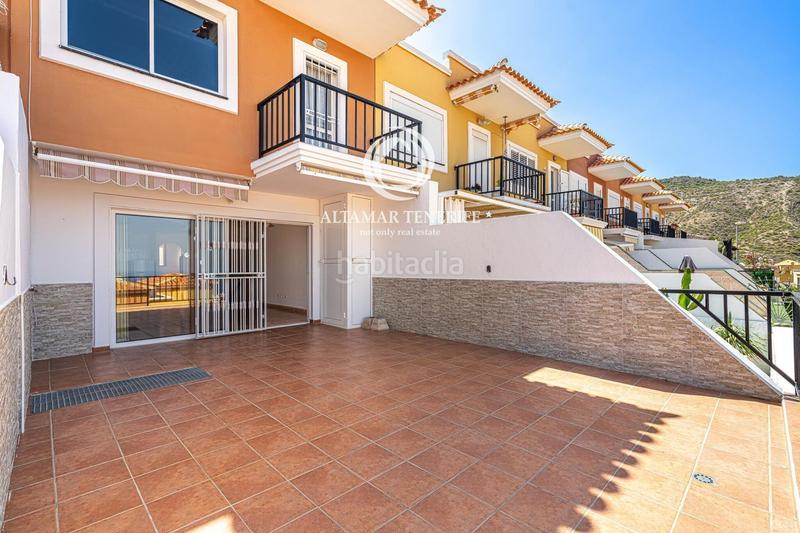 Foto 180586d3-0ff9-4106-9391-783f07e28a55. Casa adossada amb aparcament piscina a Torviscas Centro y Alto Adeje