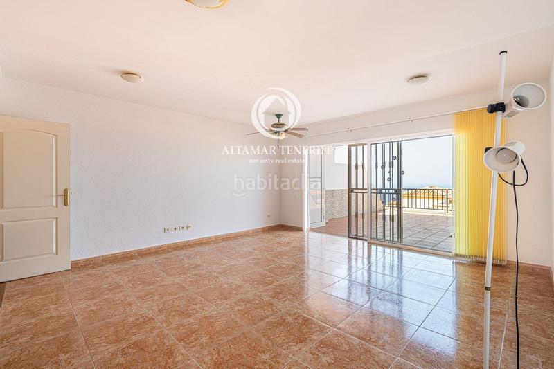 Foto 3421cdd6-fa18-49c2-ab98-394476e6b3b3. Casa adossada amb aparcament piscina a Torviscas Centro y Alto Adeje