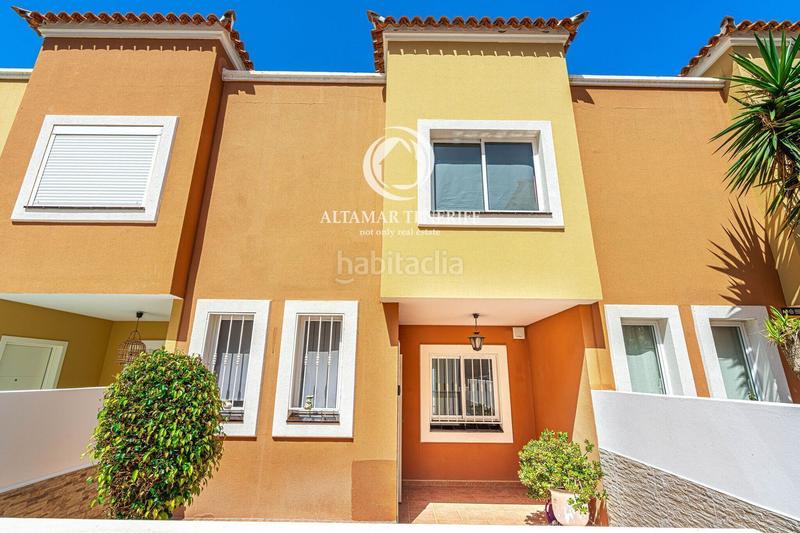 Foto 66a68ef8-f6fd-42eb-8bf0-72c8c30a74dc. Casa adossada amb aparcament piscina a Torviscas Centro y Alto Adeje