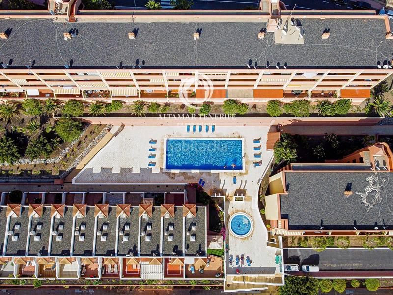 Foto e285f7ca-0de9-42c0-9f86-ecbec15d31d9. Casa adossada amb aparcament piscina a Torviscas Centro y Alto Adeje