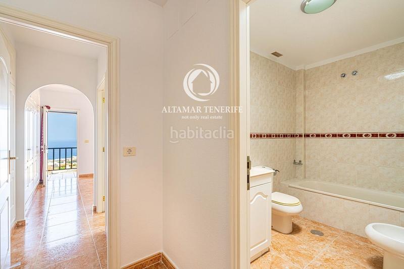 Foto ed08e39b-f14f-4dd6-b97e-f158956535c2. Casa adossada amb aparcament piscina a Torviscas Centro y Alto Adeje