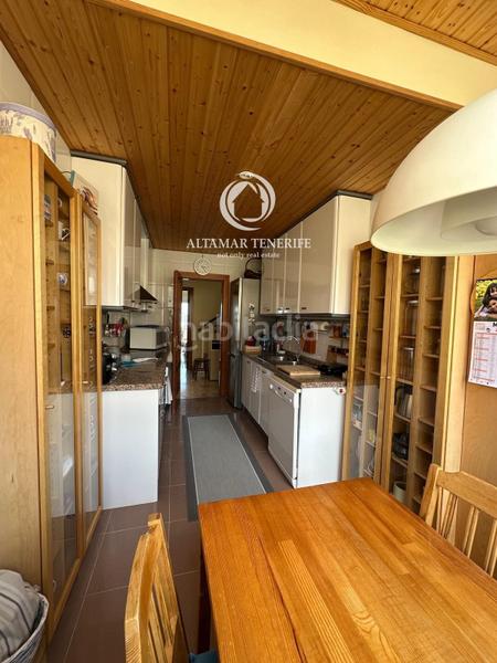 Foto 00247a7d-75ed-425b-9c1c-b329d1fb061e. Ático  dúplex en Los Cristianos con vistas panorámicas al mar en Arona