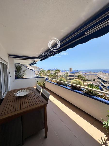 Foto 236e7682-2068-47fd-8e87-5e24fe826083. Ático  dúplex en Los Cristianos con vistas panorámicas al mar en Arona