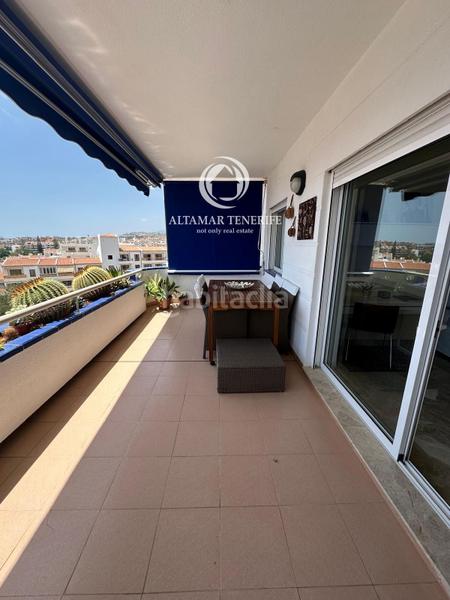 Foto 3916830e-80d3-42d8-8bc5-23884317be8f. Ático  dúplex en Los Cristianos con vistas panorámicas al mar en Arona