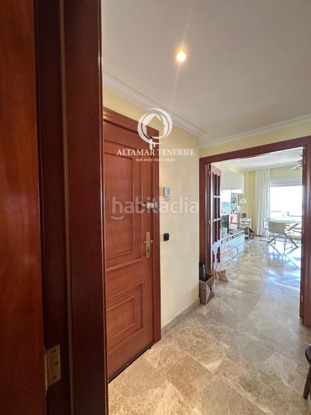 Foto 3a302686-61f6-472e-ad28-040c6e4578f1. Ático  dúplex en Los Cristianos con vistas panorámicas al mar en Arona