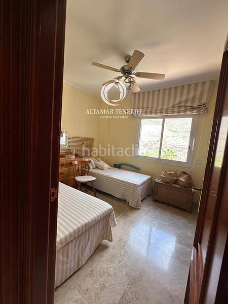 Foto 8d98b17d-ac88-4258-a4b2-b81a069a734d. Ático  dúplex en Los Cristianos con vistas panorámicas al mar en Arona