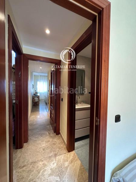 Foto b98a61bd-57da-4cdc-b017-0842e8138640. Ático  dúplex en Los Cristianos con vistas panorámicas al mar en Arona