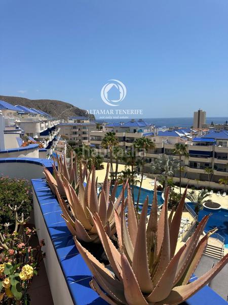 Foto bec3c231-9050-489d-8b0f-dba47926ed49. Ático  dúplex en Los Cristianos con vistas panorámicas al mar en Arona