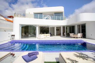 Casa a La Caleta. Exclusiva villa de lujo en el corazón de costa adeje
