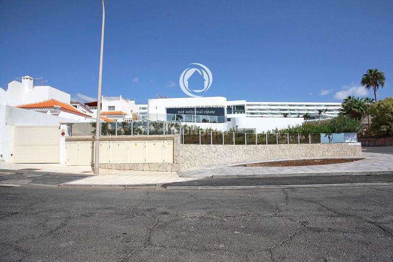 Foto 53a20b7c-6398-412e-8d3a-12fceb01741c. Casa amb piscina a La Caleta Adeje