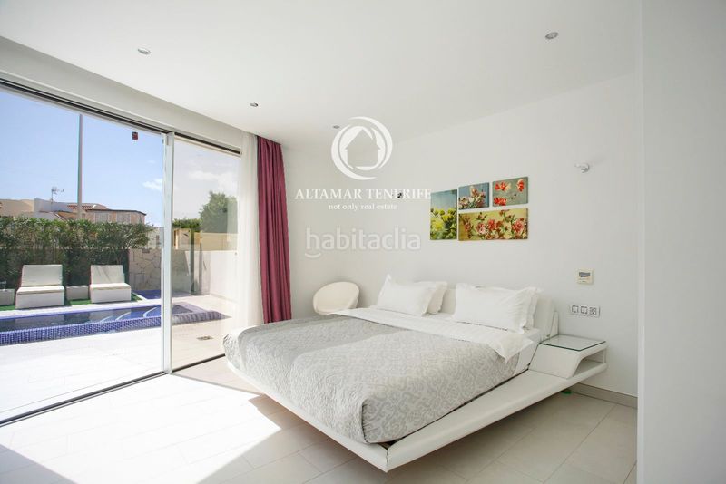 Foto ae8bdaa3-ba9c-4ae9-9a56-54ca06048825. Casa amb piscina a La Caleta Adeje