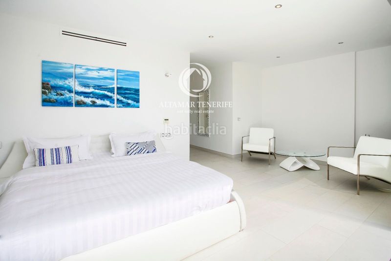 Foto b9f837d7-fbcb-4f93-9dce-271a3d74d7d2. Casa amb piscina a La Caleta Adeje