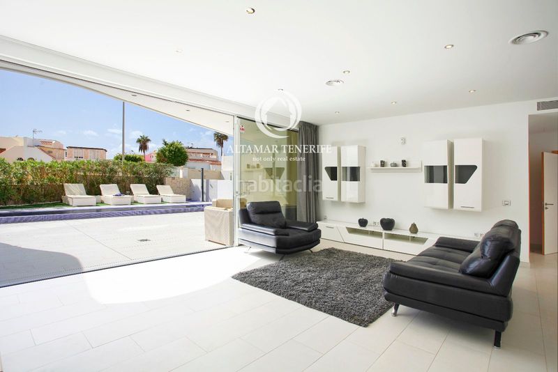 Foto c11f0fce-bbaf-40c9-b397-18975004e3ba. Casa amb piscina a La Caleta Adeje
