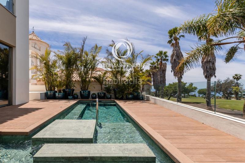 Foto 10f1ae41-c811-4a20-9fd3-fad3276e1f74. Casa villa de luz lujo exclusivo en golf costa en Adeje