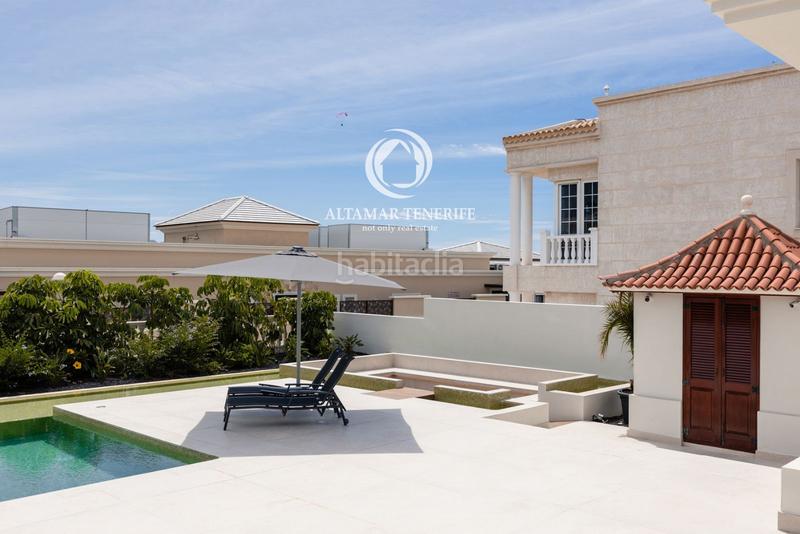 Foto 1d41c4b5-2f3b-4428-af60-0f439b67b23a. Casa villa de luz lujo exclusivo en golf costa en Adeje