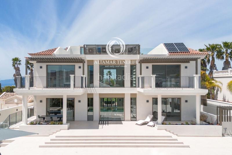 Foto 9ccf3e83-09ae-4c96-bb5d-f413890df7fa. Casa villa de luz lujo exclusivo en golf costa en Adeje