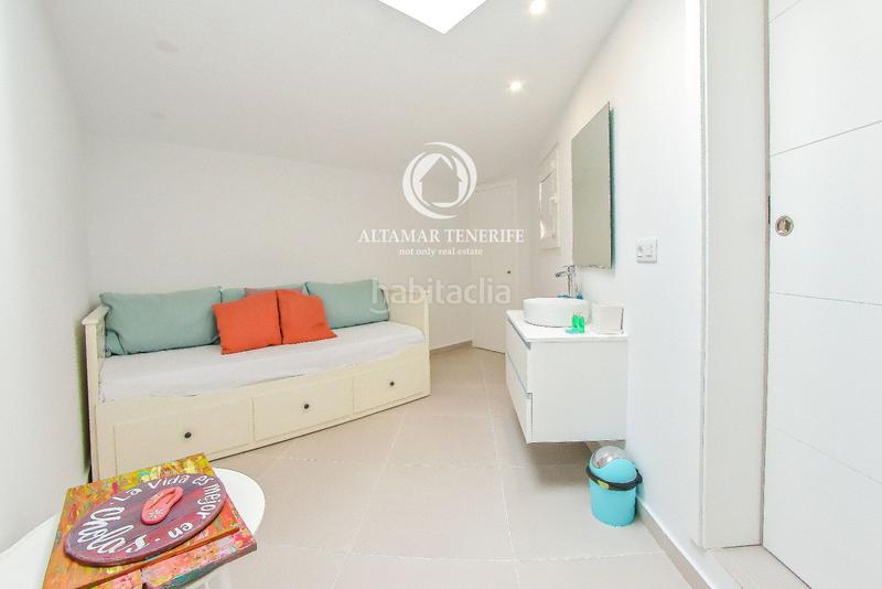 Foto 33e31ece-ec0f-413a-90a3-81465c7e752b. Piccolo appartamento con parcheggio piscina in Playa de Fañabé Adeje