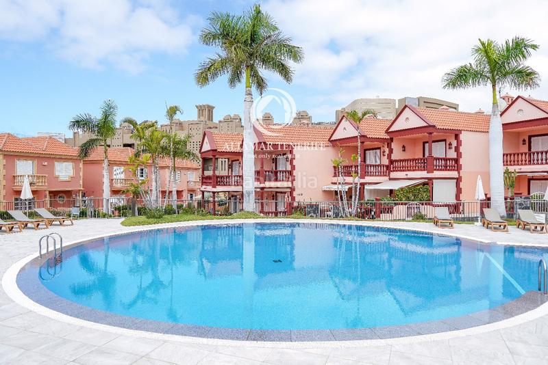 Foto 9a73e70a-edad-47e0-827e-5306b5a6baf0. Piccolo appartamento con parcheggio piscina in Playa de Fañabé Adeje