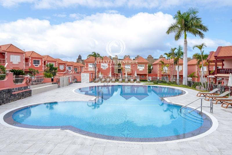 Foto ef45e534-8c23-4bfa-a864-d9154586836f. Piccolo appartamento con parcheggio piscina in Playa de Fañabé Adeje