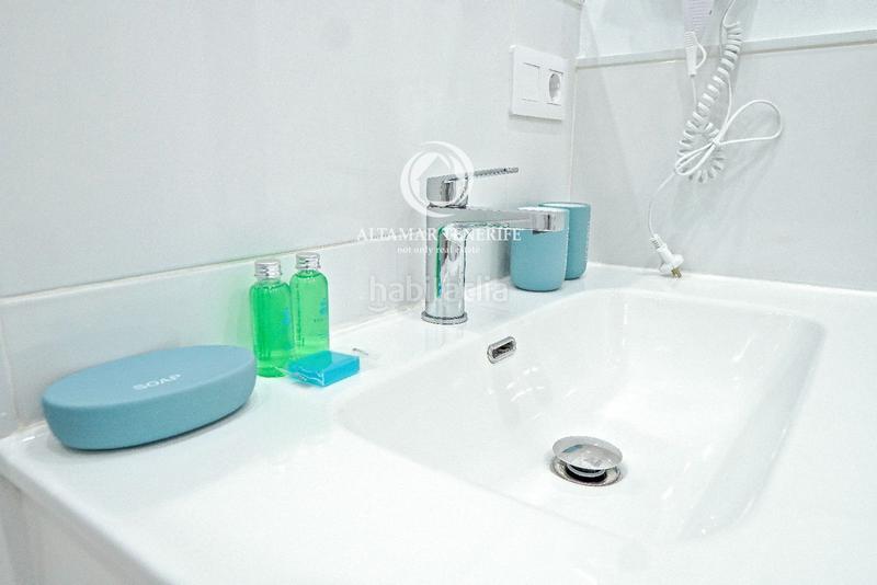 Foto f0b0dd77-45ef-405e-a50d-eb1bd02bab10. Piccolo appartamento con parcheggio piscina in Playa de Fañabé Adeje