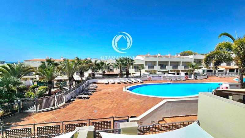 Foto 9756aa0b-0464-4562-8bd5-a21820765370. Casa a schiera con parcheggio piscina in Playa Fañabé Alto Adeje