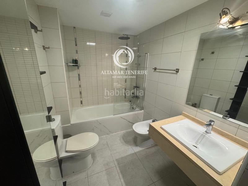 Foto b76e1f3a-1b49-44f0-b269-215809762aff. Casa a schiera con parcheggio piscina in Playa Fañabé Alto Adeje