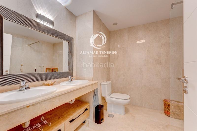 Foto 2c9db0bf-094b-45f5-825d-27fafe40bc74. Appartement avec parking piscine dans La Caleta Adeje