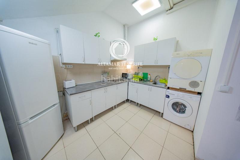 Foto 54a83791-2ec9-4458-971b-54f1c36358c8. Locale commerciale in Los Cristianos Arona