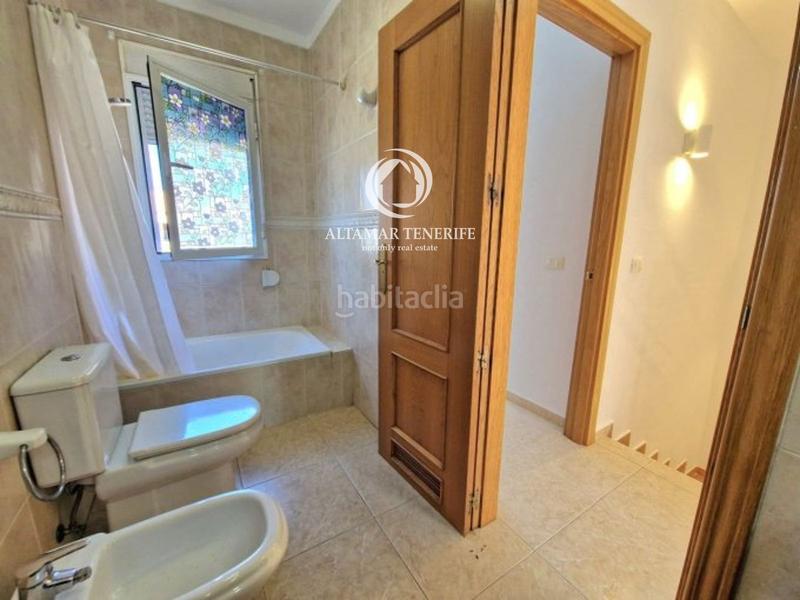 Foto 85095527-4777-4068-94fd-b3ab7b95bc8d. Casa a schiera con piscina in Playa del Duque Adeje