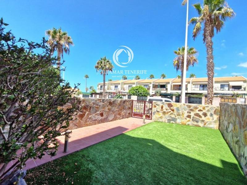 Foto b3a9568c-b567-4f78-b8b6-7491333bfcc8. Casa a schiera con piscina in Playa del Duque Adeje