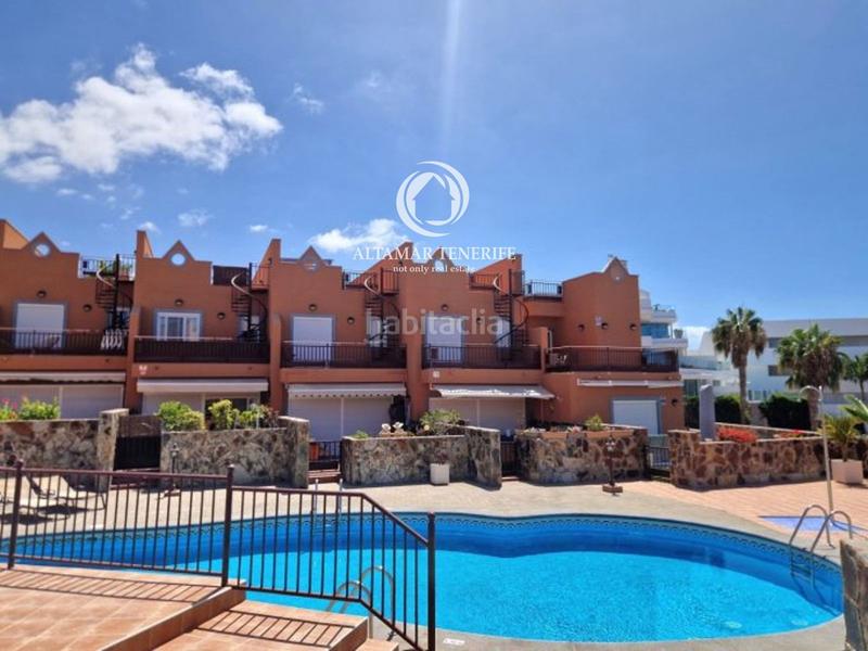 Foto bd7cd749-4a96-44f3-a7c6-0c4062b05ca8. Casa a schiera con piscina in Playa del Duque Adeje