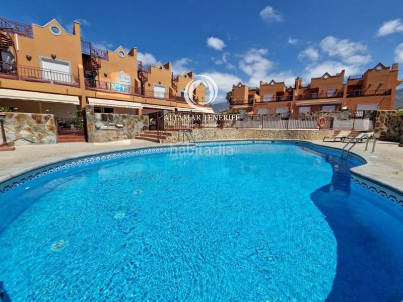 Foto c0828df8-c5b3-44bb-aa8b-b7be53c3c433. Casa a schiera con piscina in Playa del Duque Adeje