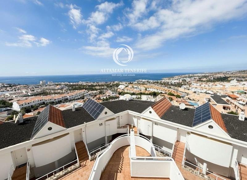 Foto 5a5a2bbb-ea53-4fa5-9e5b-8d5649387b9c. Apartament amb piscina a San Eugenio Alto Adeje