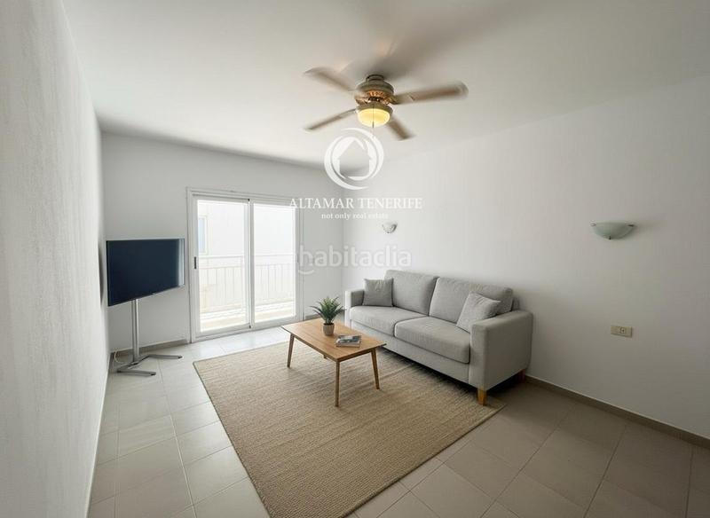 Foto be4b9470-f968-4a25-8f68-23cd563ac48b. Apartament amb piscina a San Eugenio Alto Adeje